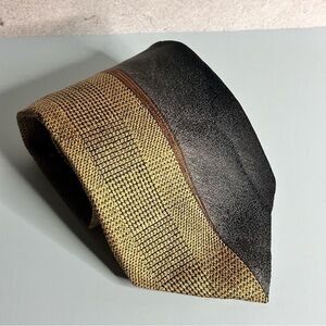 Roffe Black and Gold Patterned 56” Silk Tie